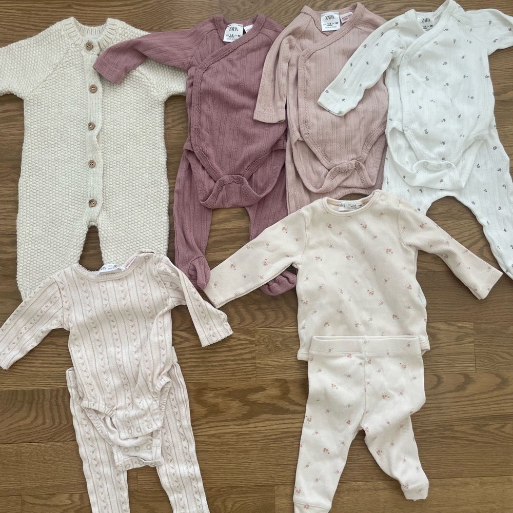 Zara Cream and Pink Baby Footies Set